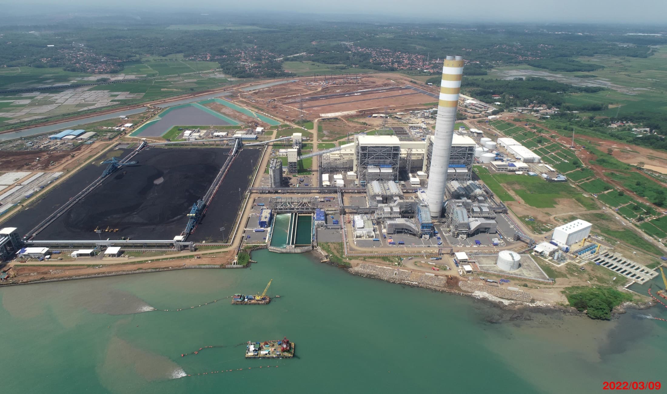 Capital-intensive coastal power infrastructure used to represent structured financing frameworks.